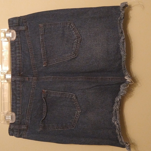 Refuge Denim Mini skirt Size Small Like New - Picture 2 of 3